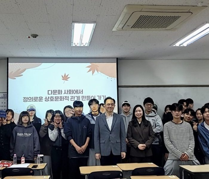 단체사진.jpg